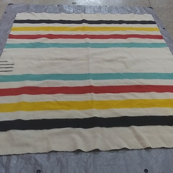 Vintage 4 Point Hudson Bay 100% Wool Blanket - Picture 1 of 5